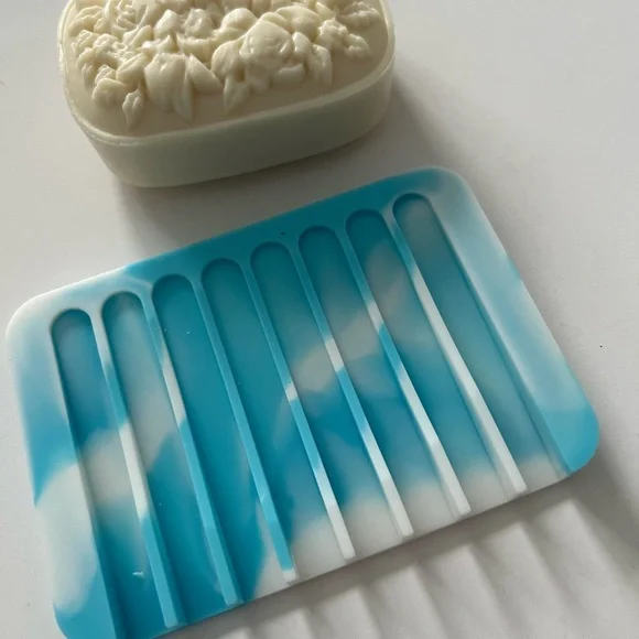 1 pc Silicone Soap Holder b'ue and white - Picture 4 of 5